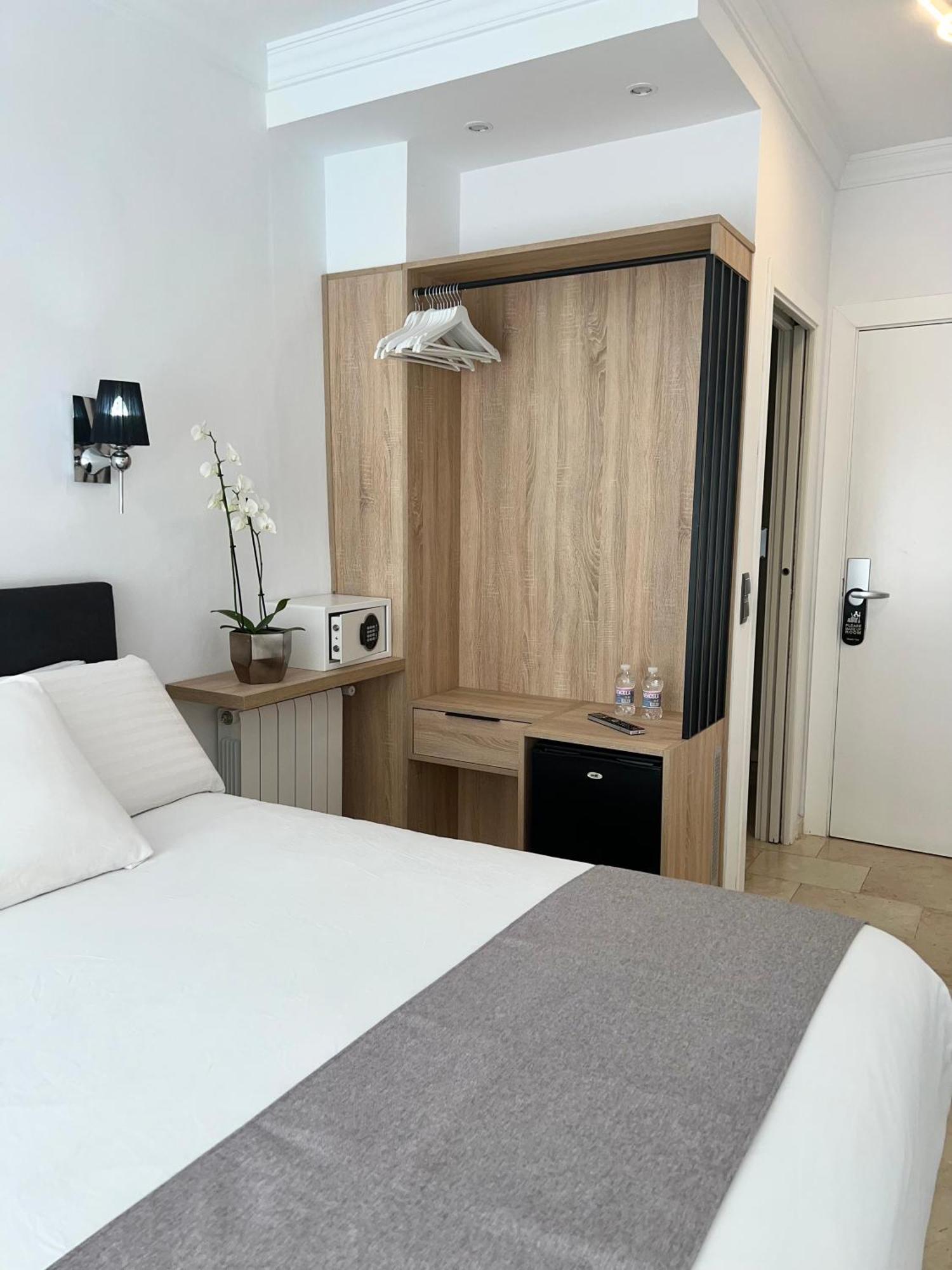 Abril Nerja Otel Dış mekan fotoğraf